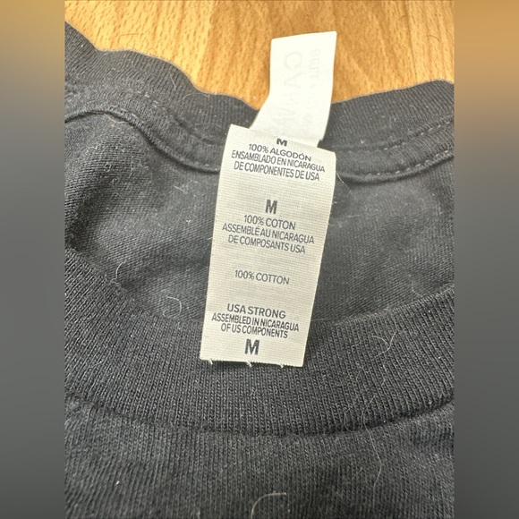 Bride Engagement Ring Finger T-shirt Size Medium - Picture 4 of 4